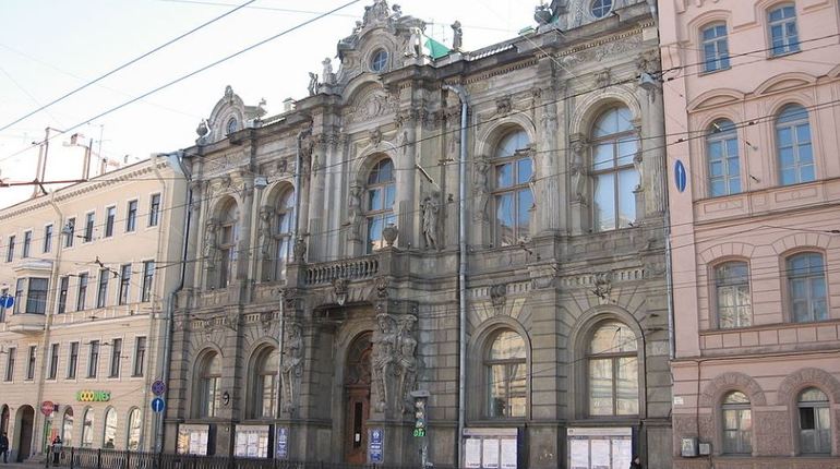 Рособрнадзор запретил прием студентов в петербургский ИВЭСЭП