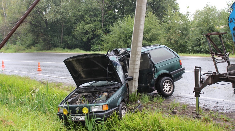 В Зеленогорске водитель пострадал в ДТП с фонарем