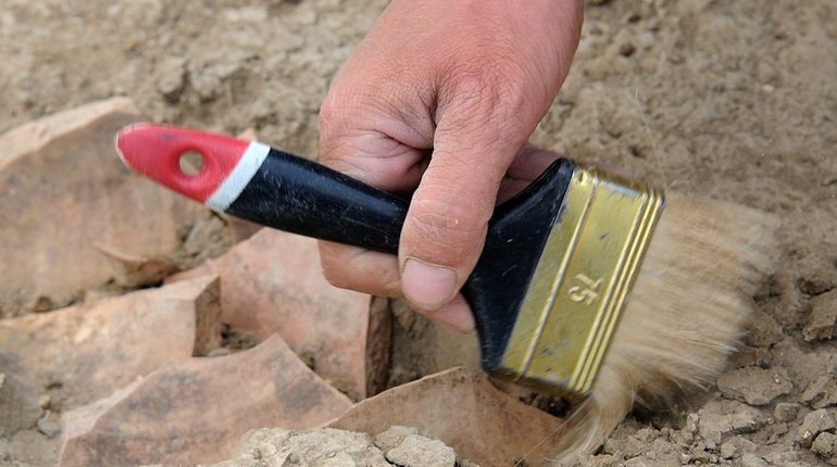 Юные археологи из Петербурга исследуют оборонительные сооружения времен ВОВ