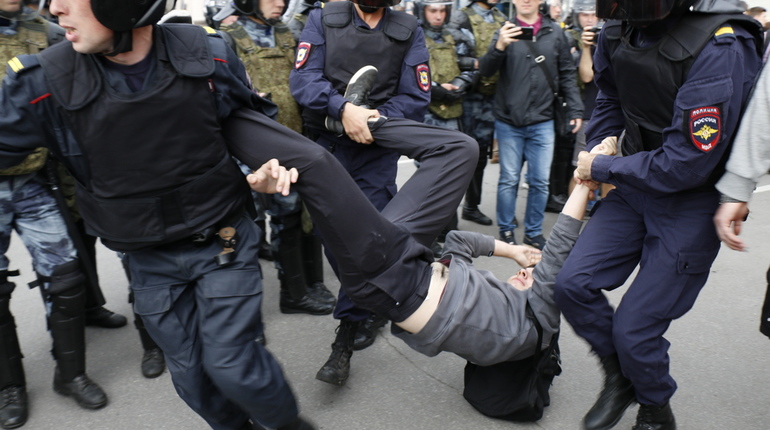 В суды Петербурга поступили дела по 56 задержанным на воскресной акции
