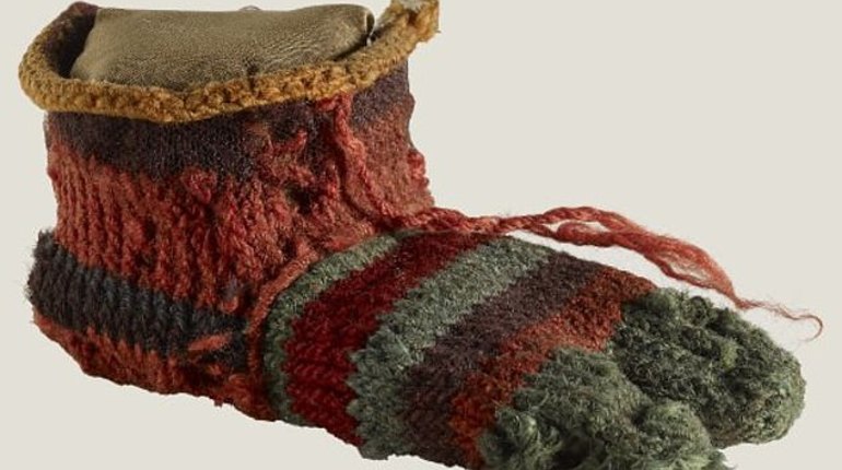 Древние египтяне носили цветные полосатые носки
